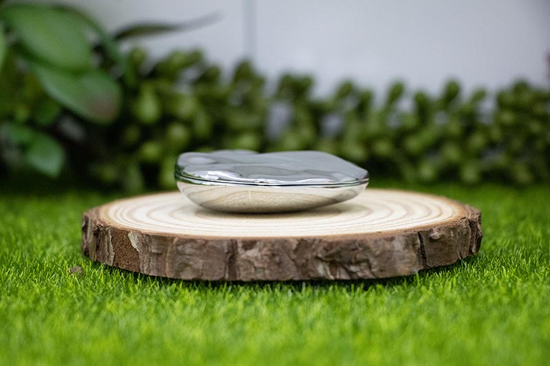 Elegant Shell-Inspired Solid Perfume in Silver Metal