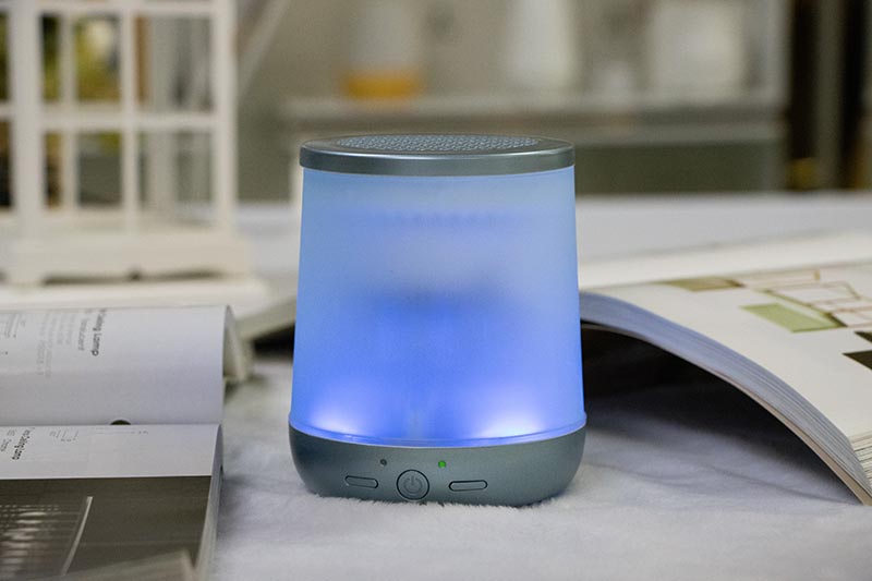 USB Aroma Diffuser with Three-Color Ambient Light