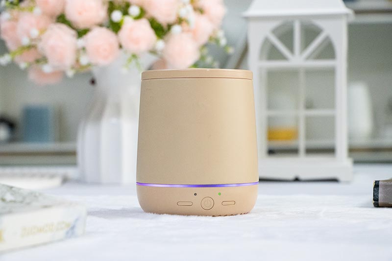 Aroma Diffuser with EVA Beads & 3-Color LED Light Strip