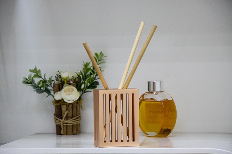 Rose Gold Metal Reed Diffuser for Stylish Home Decor