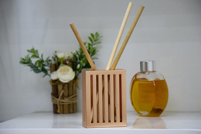 Rose Gold Metal Reed Diffuser for Stylish Home Decor