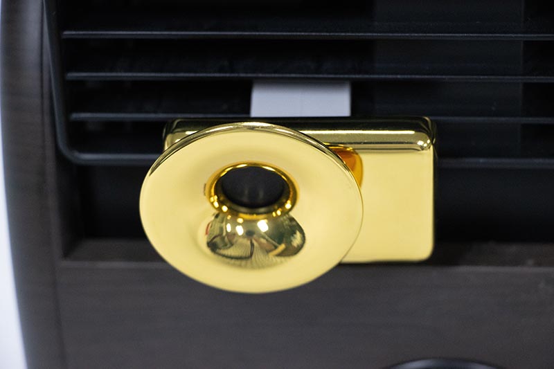 Elegant Horn-Style Gold Car Vent Diffuser in Metal Alloy