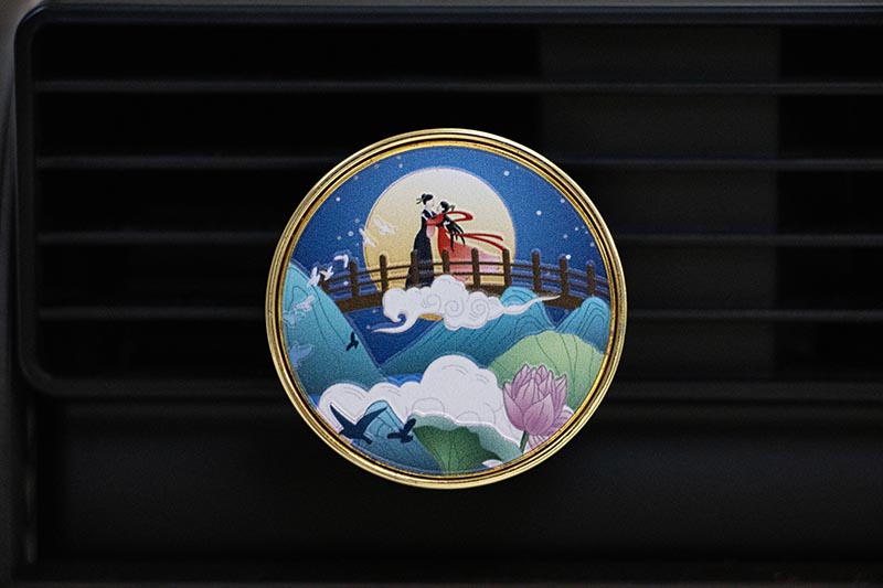 Luxury Chinese-Inspired Car Vent Clip Aroma Diffuser