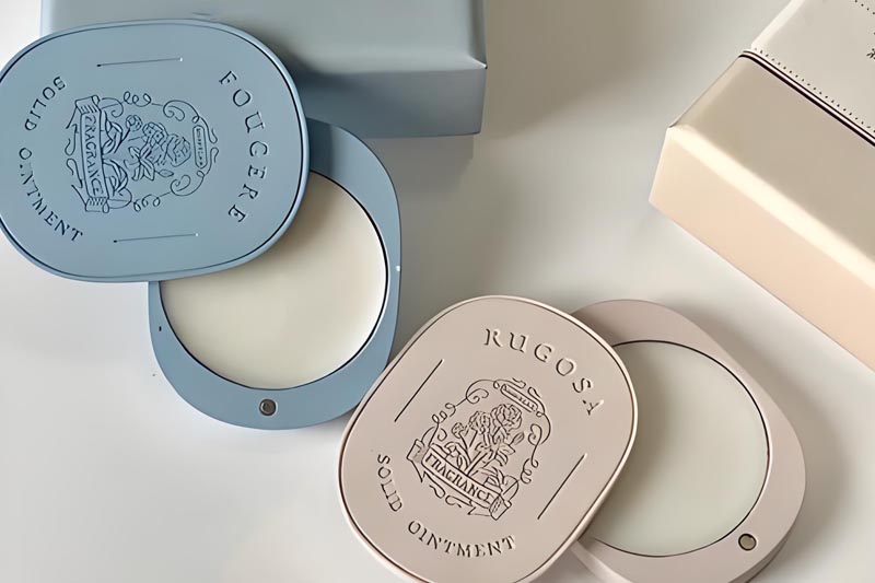 Stylish Women's Solid Perfume in Sleek Oval Design