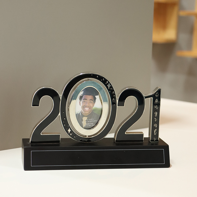 Graduation Year Photo Frame &ndash; Treasure Your Special Day