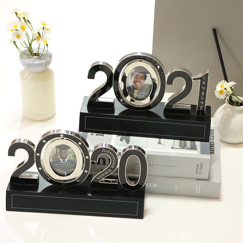 Graduation Year Photo Frame &ndash; Treasure Your Special Day